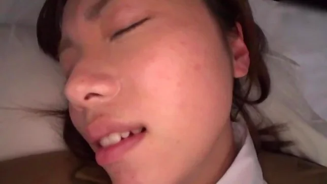 Schoolgirl wants to get cum in mouth