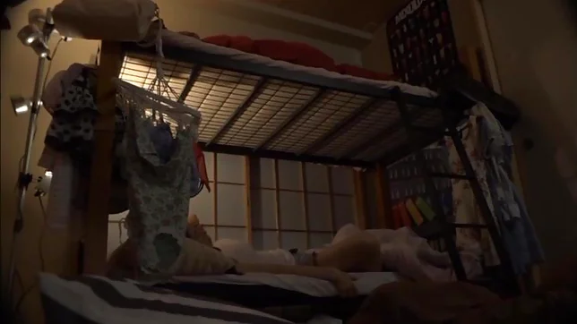 Lucky Asian stud gets his pole deep in hot babes wet cunt 3