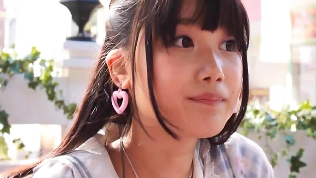 Handjob diva Aya Miyazaki loves the taste of hot cock