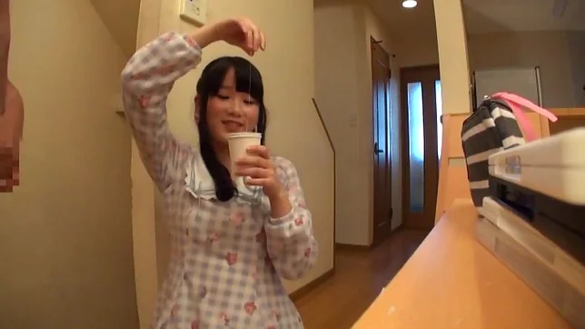 Handjob diva Aya Miyazaki loves the taste of hot cock