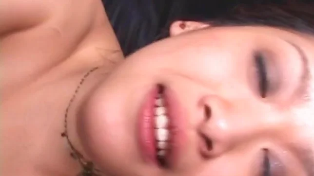 Moe Ooishi Naughty Asian babe Gets Her Pussy Fucked Hard 6