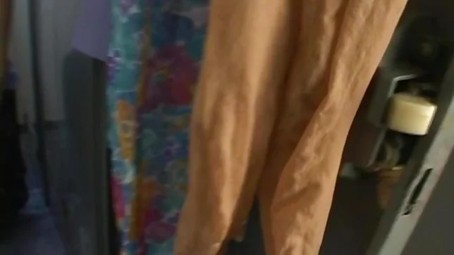 Aizawa Yu Naughty Secretary Is Masturbating On Her Lunch Hour 2