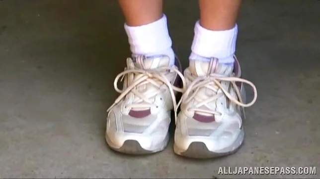 Sweet Asian amateur loves fingering herself