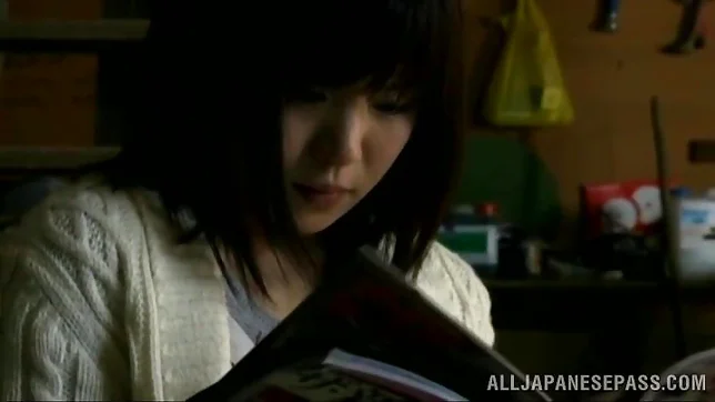 Sweet Asian amateur loves fingering herself 3