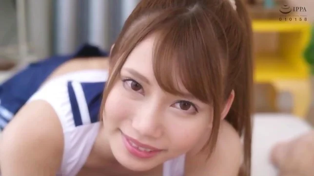 Racy masseuse looks like a schoolgirl