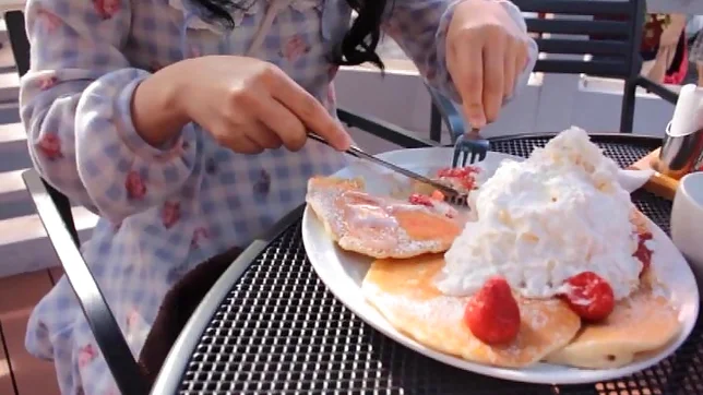 Handjob diva Aya Miyazaki loves the taste of hot cock 4