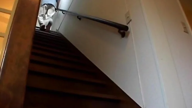 Tight pussy of the teasing schoolgirl Yui Saotome gets some stretching