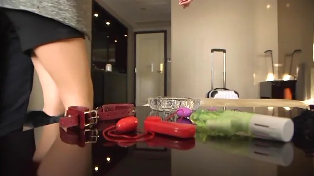 Julia knows how to please several huge dicks 6