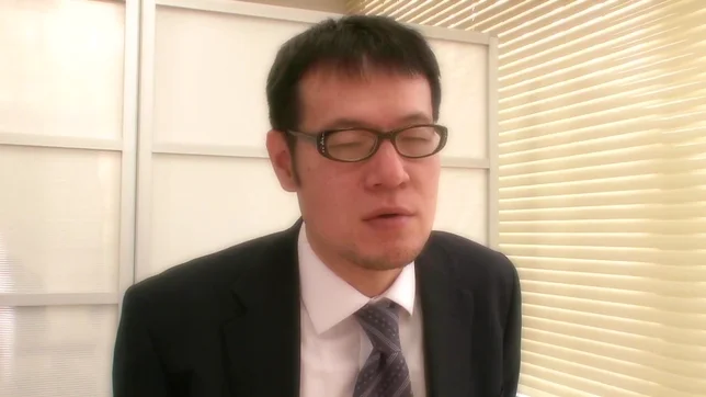 Lustful Japanese milf Kazuki Asou masturbates her horny pussy 7