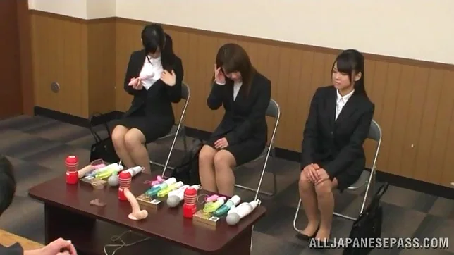 Young schoolgirls are horny to fuck in hardcore sessions 4