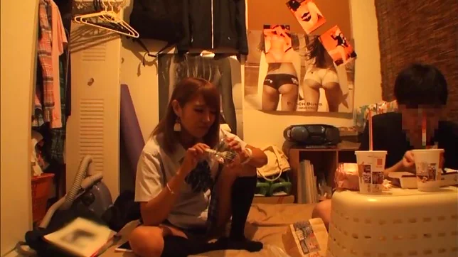 Amatuer vixen gags on a massive dick