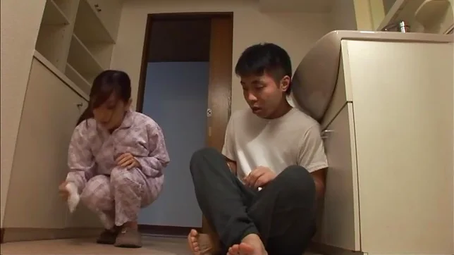 Erika Kitagawa knows how to suck and stroke 2