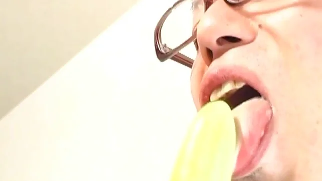 Tomoe Hinatsu Asian milf has a cute pussy 5