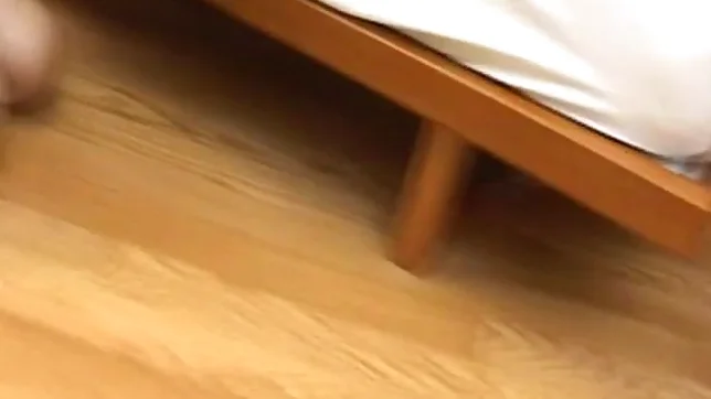 Rua Mochizuki a amateur teen with stockings gets fingered and fucked