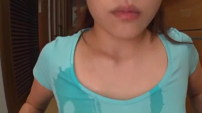 Juicy teen featured in a sensational threesome