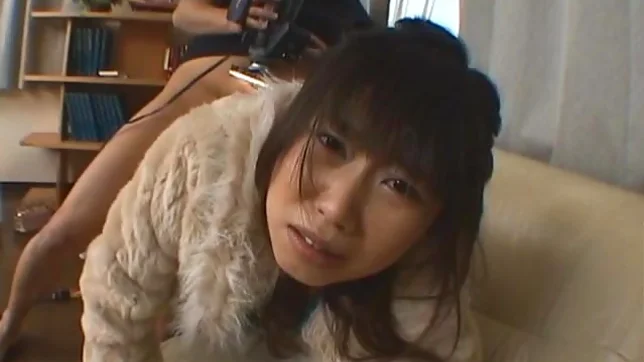 Rin Satomi Beautiful Asian doll shaves her pussy and shows it off 2