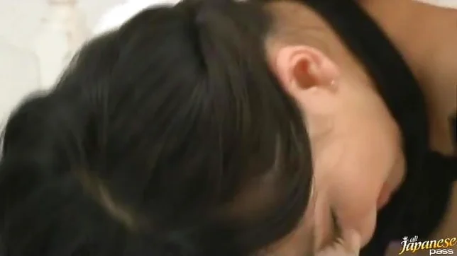 Saori Hara Sexy Asian chick has a sexy body