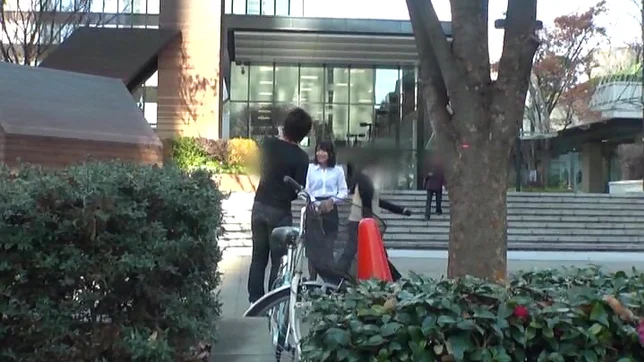 Hardcore fuck for amateur Asian teen in sexy pantyhose 3