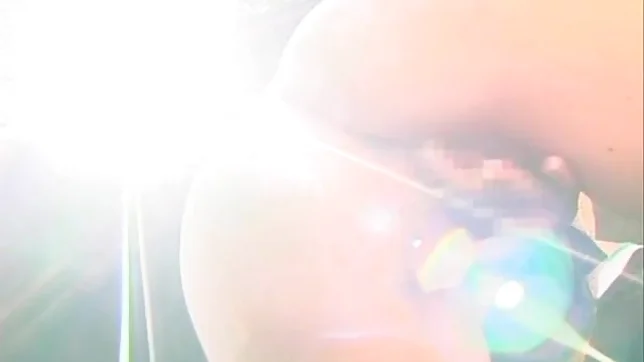 Noa Kirishima Asian model enjoys the outdoors