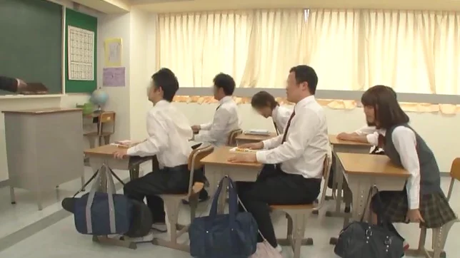 Mina Yurina enjoys getting nailed awesomely 3