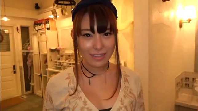 Sexy teen gets a warm caress in a sexy laced lingerie 5