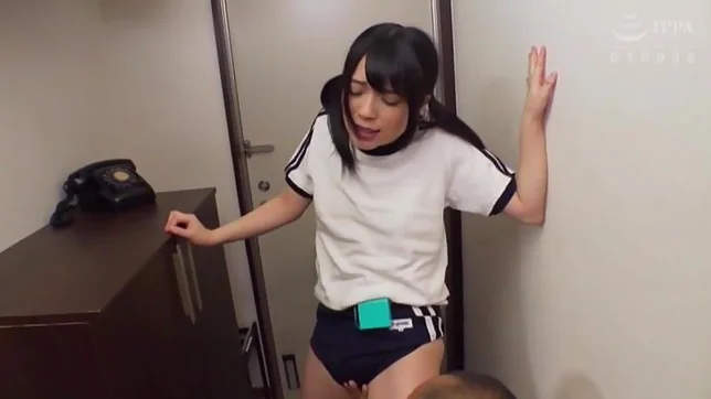 Cute schoolgirl deserves a hot creampie