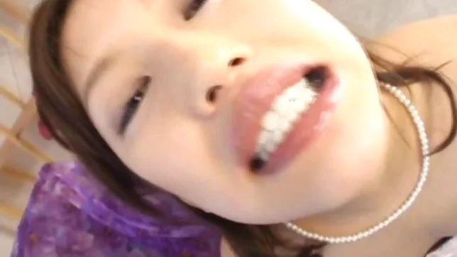 Ririka sexy Japanese Jezebel is into slurping cock 2