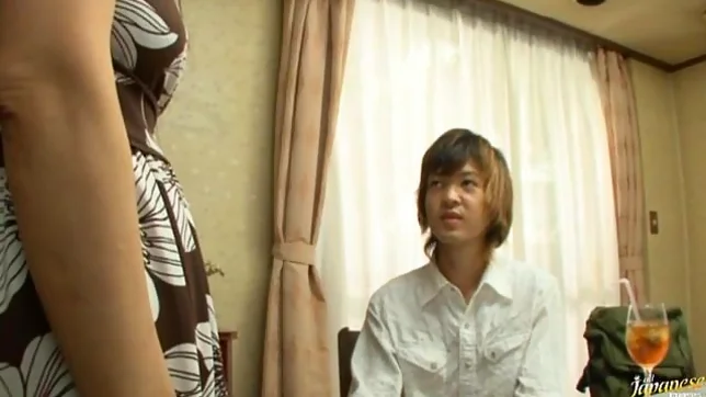 Japanese mature lady has great sex 3