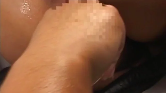 Akane Hotaru Asian model gets juicy pussy licked 3