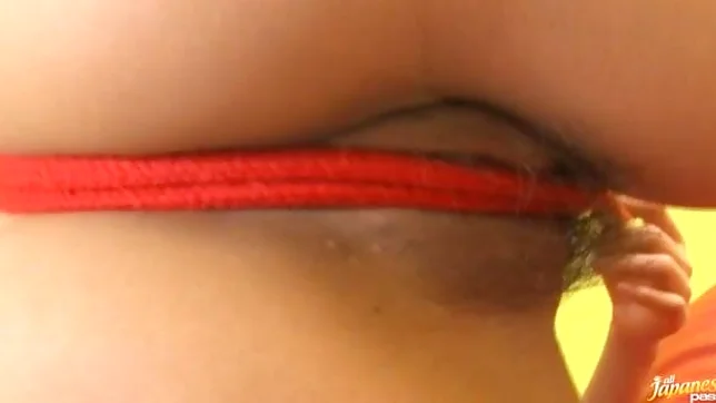 Suzuka Ishikawa Asian chick masturbating 2