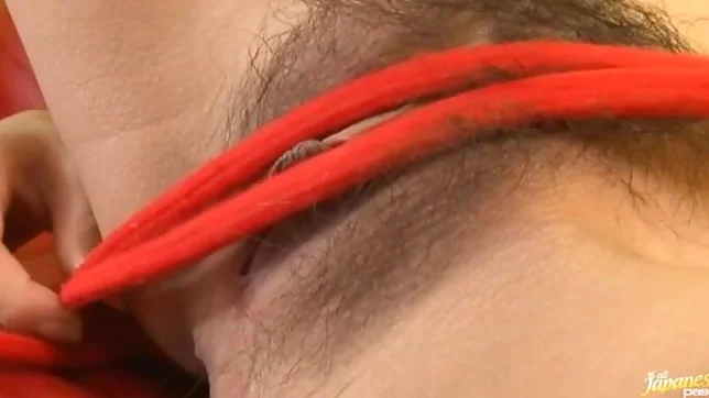 Suzuka Ishikawa Asian chick masturbating 2