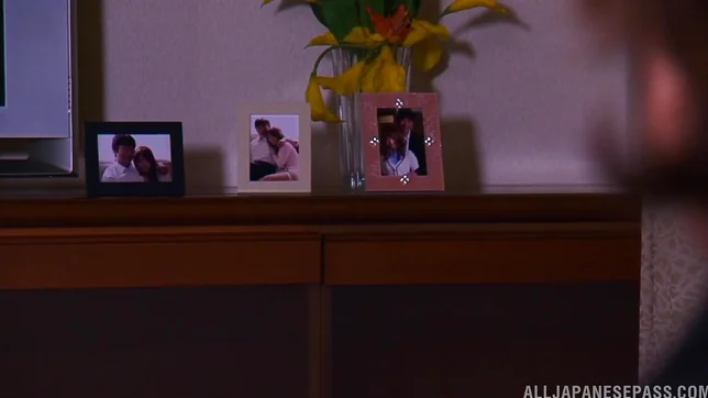 Cum in mouth of horny milf Akiho Yoshizawa 4