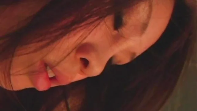 Noa Kirishima Asian model enjoys the outdoors 3