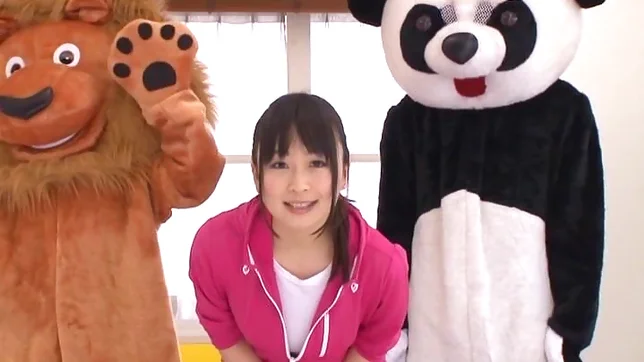 Sexy amateur teen Nozomi Hazuki posing on cam and dancing 2