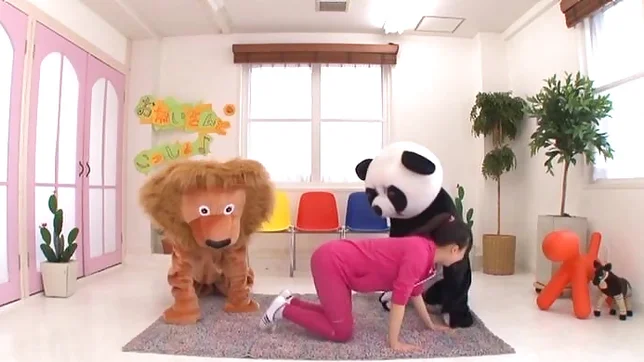 Sexy amateur teen Nozomi Hazuki posing on cam and dancing 3