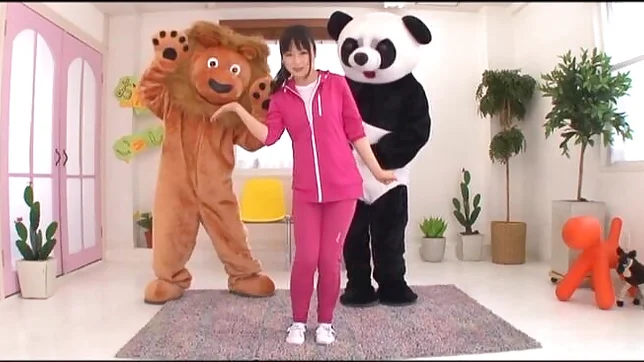 Sexy amateur teen Nozomi Hazuki posing on cam and dancing 3