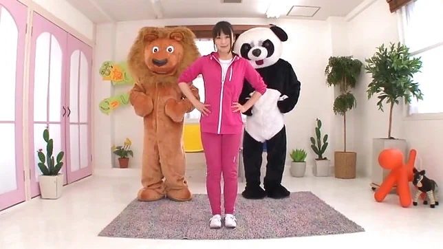 Sexy amateur teen Nozomi Hazuki posing on cam and dancing 3