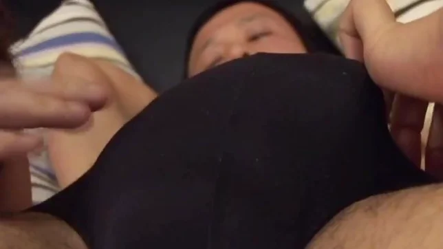 Kinky gals Minami Mizuhara and Saki Ogasawara in Asian anal porn 3