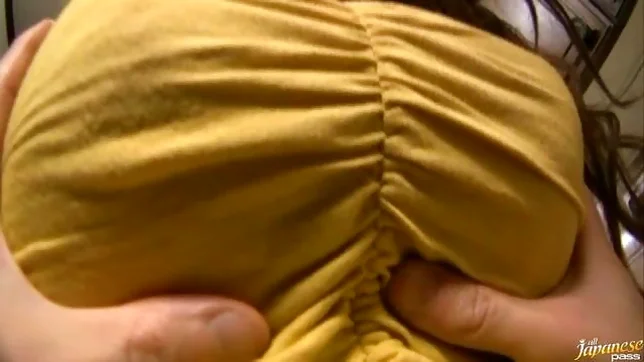 Seria Moroboshi Asian doll is showing off her big balloons 4