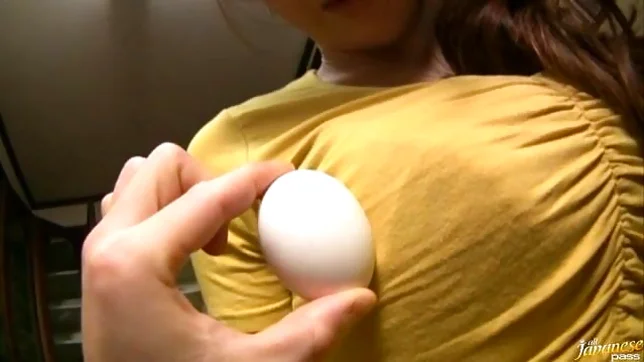 Seria Moroboshi Asian doll is showing off her big balloons 4