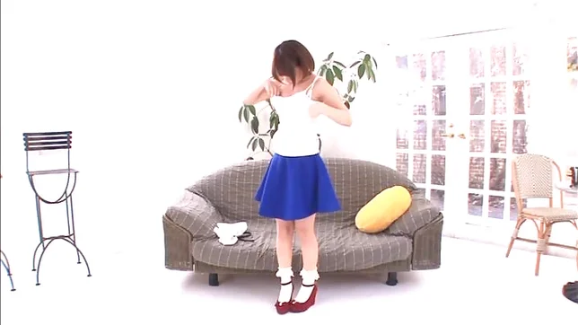 Sexy Ui Nai showcases her wonderful body 4