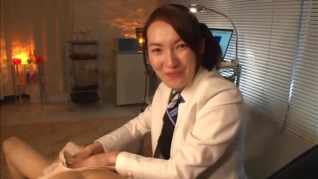 Mirei Nakagawa strokes as she kiss her dude 2